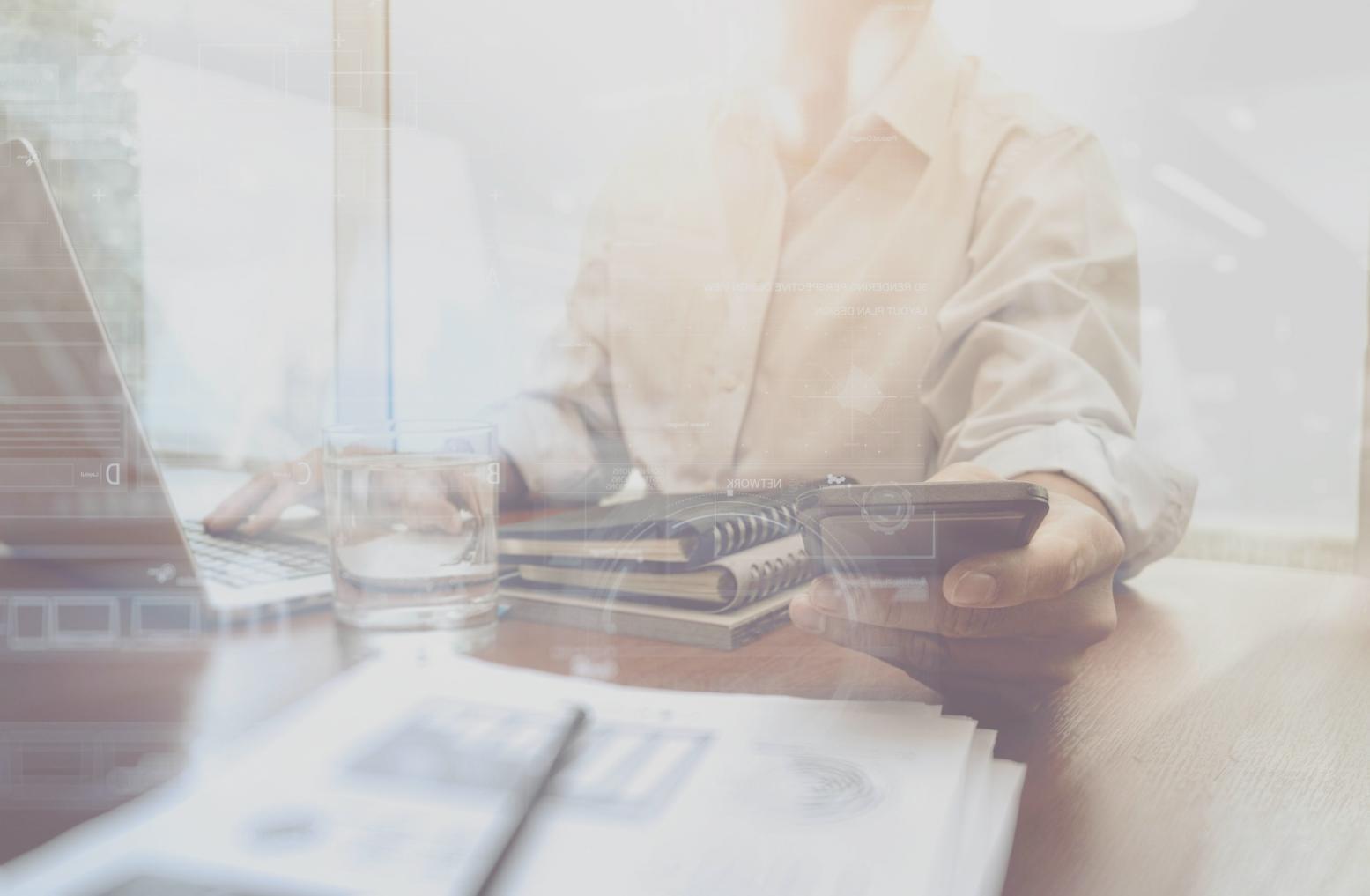 Interfață platformă cu secțiuni de feedback în timp real